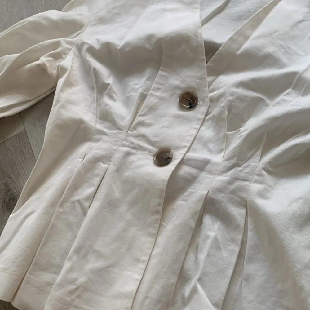 Zara Button-up Blouse w/Bows Linen‎ Puff Sleeve Blouse Pleated Top S classic
